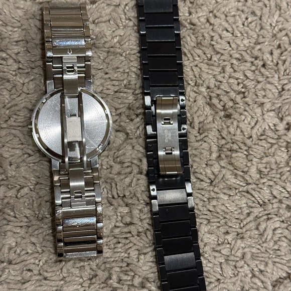 Silver and Black Men's Watch Bracelet - Picture 4 of 4